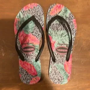 Havaianas | Shoes | Excellent Condition Bought Wrong Size  display picture 2